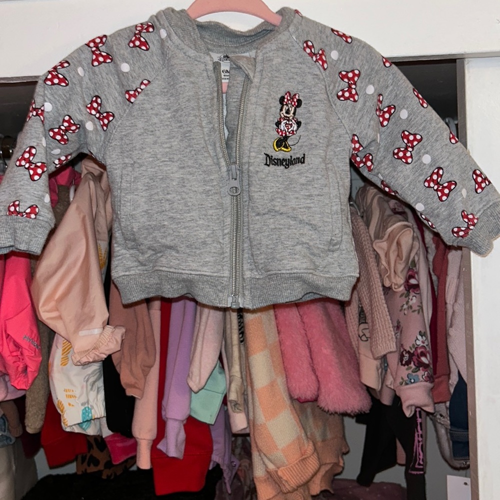 Disneyland Minnie Mouse sweater 6 months